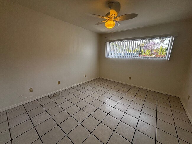 Building Photo - 735 Genevieve St