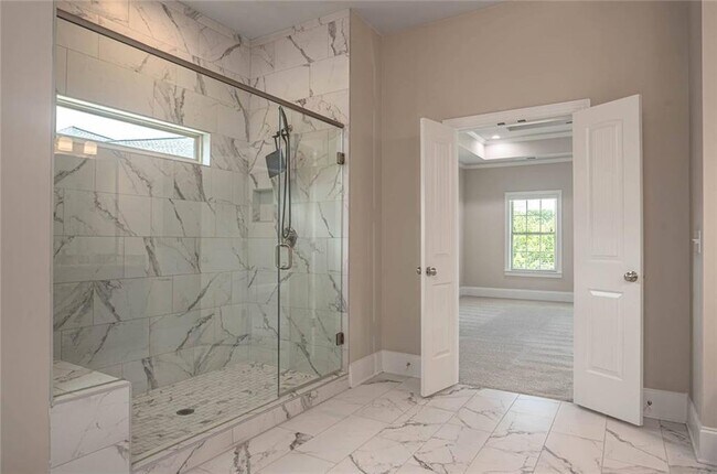 Building Photo - 2276 Caledonia Dr SE