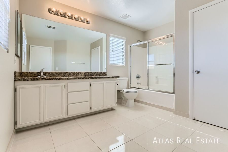 Building Photo - 189 Carlsbad Caverns St