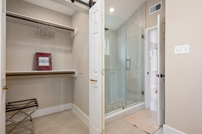 Building Photo - 2947 High Plains Dr