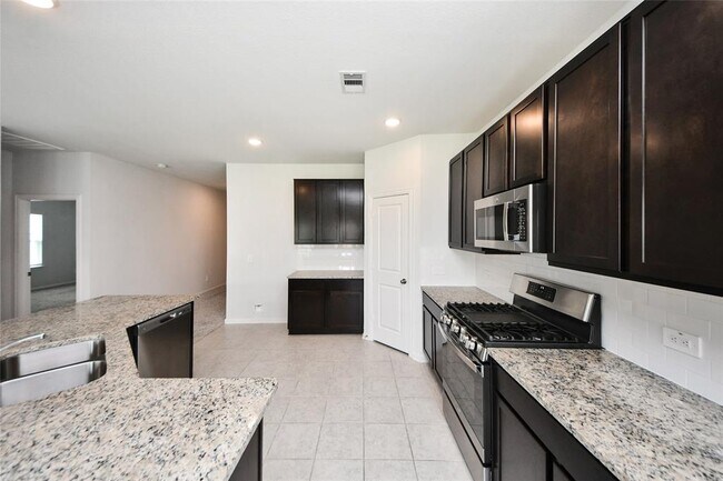 Building Photo - 15102 Wiltshire Castle Ln