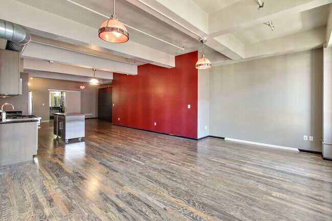 Building Photo - HISTORICAL BUILDING! EASTERN COLUMBIA STUDIO W/ 1 BATH