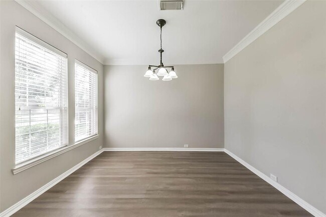 Building Photo - 2812 Chinaberry Park Ln
