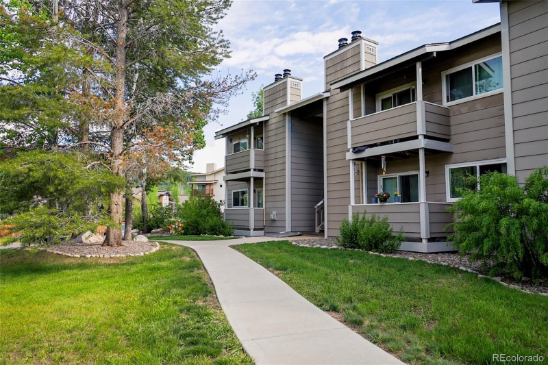 Building Photo - 13 Sparta Plaza