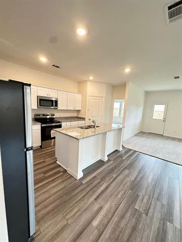 Building Photo - 1855 Lockhart Dr