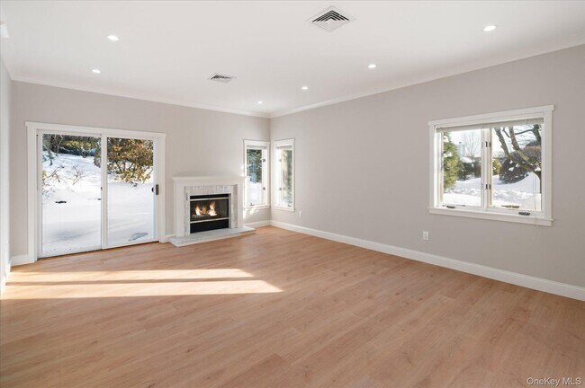 Building Photo - 785 Heritage Hills