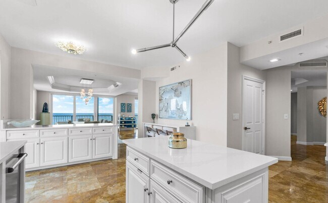 Building Photo - 5150 N Ocean Dr