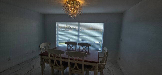 Building Photo - 301 22nd St