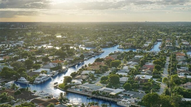 Building Photo - 4280 Galt Ocean Dr