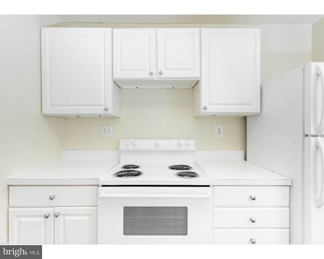 Building Photo - 2031 South St