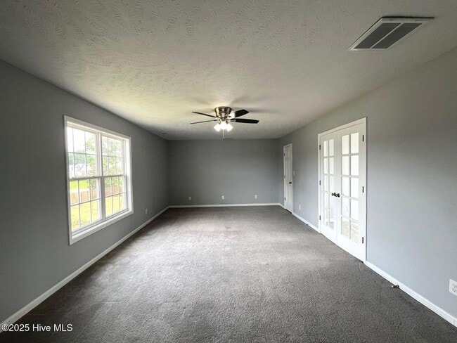 Building Photo - 1508 Thoroughbred Trail