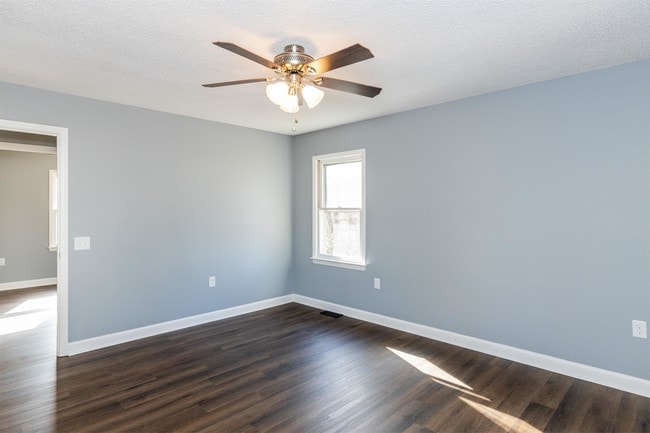 Building Photo - 700 Western Ave