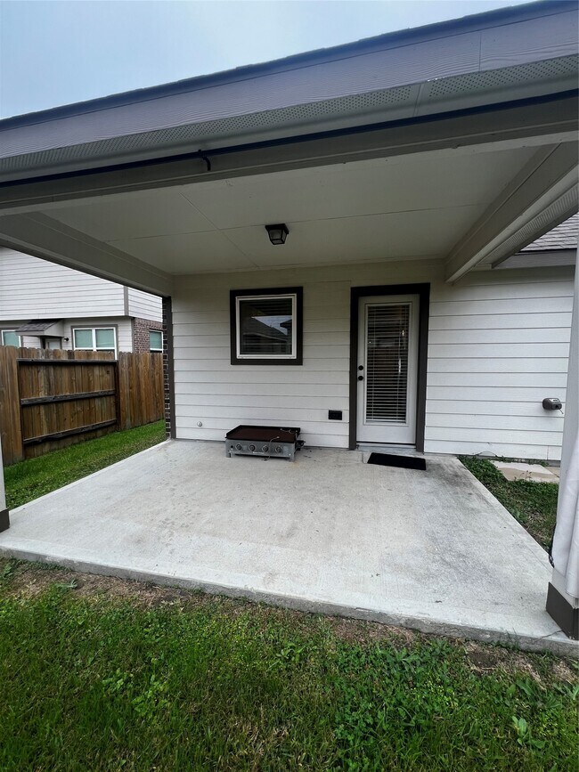 Building Photo - 9214 Melmack Dr