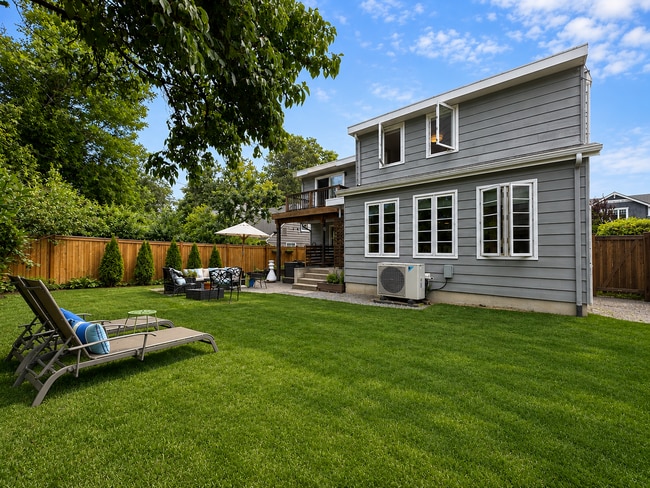Building Photo - Laurelhurst Home