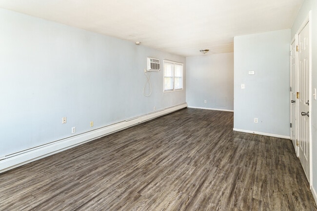 Building Photo - 1709 N 26th Ave