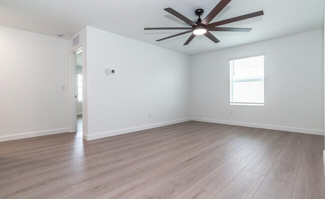 Building Photo - 6378 Windwood Wy