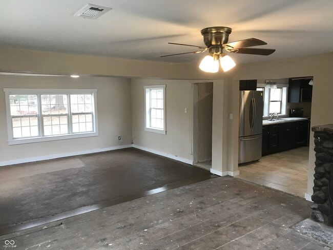 Building Photo - 15665 Westfield Blvd