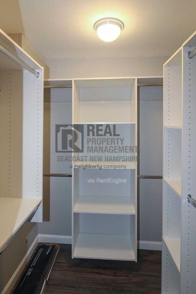 Building Photo - 93 Henry Law Ave