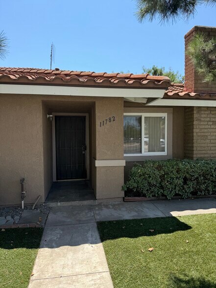 Primary Photo - 11782 Garden Grove Blvd
