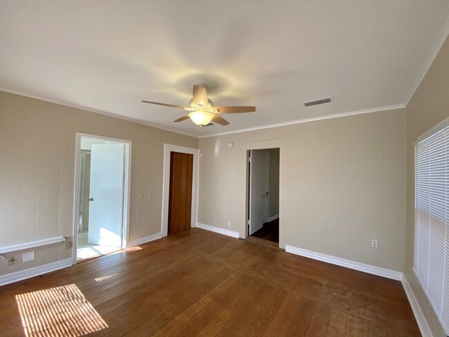 Building Photo - South Highlands Bungalow for Lease | 71104...