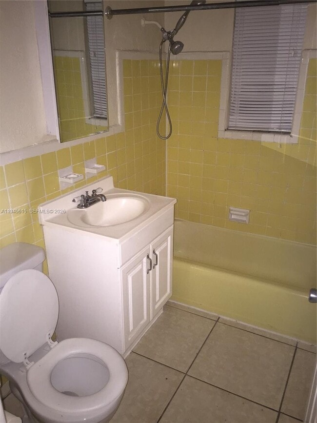 Building Photo - 18202 NE 25th Pl