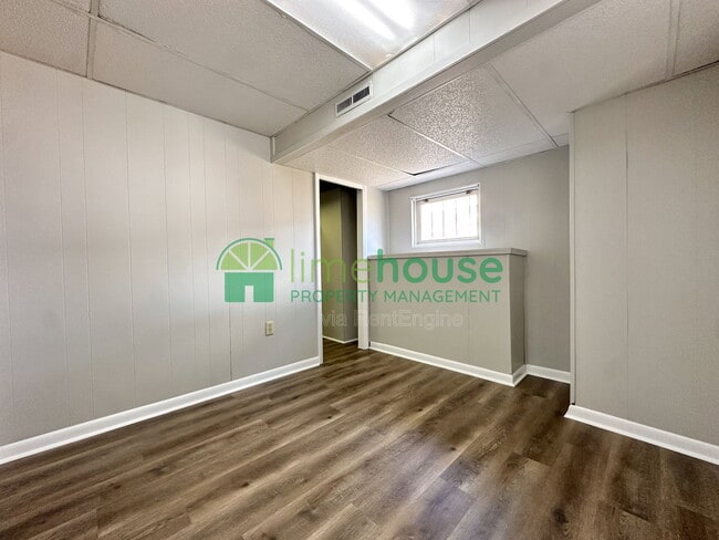 Building Photo - 4420 Ocean View Ave