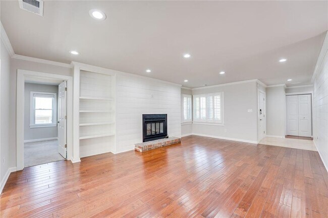 Building Photo - 35 Ashleigh Terrace NE