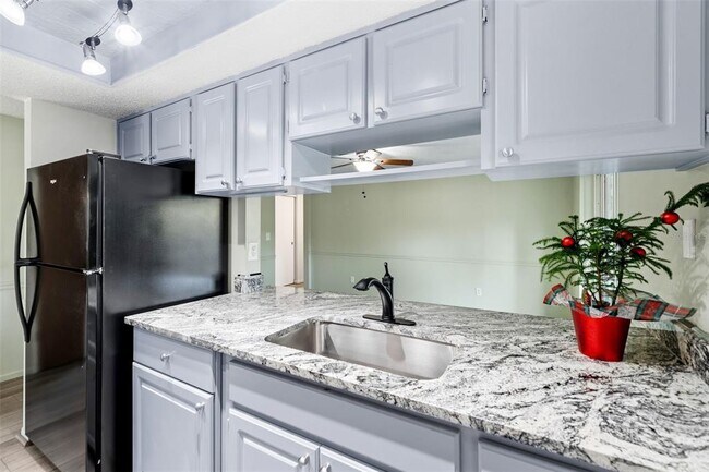 Building Photo - 10187 122nd Ave N