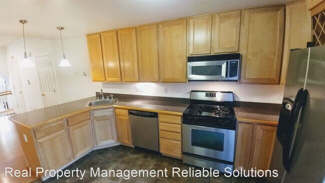 Building Photo - 3 br, 2.5 bath House - 120 N Milton Avenue