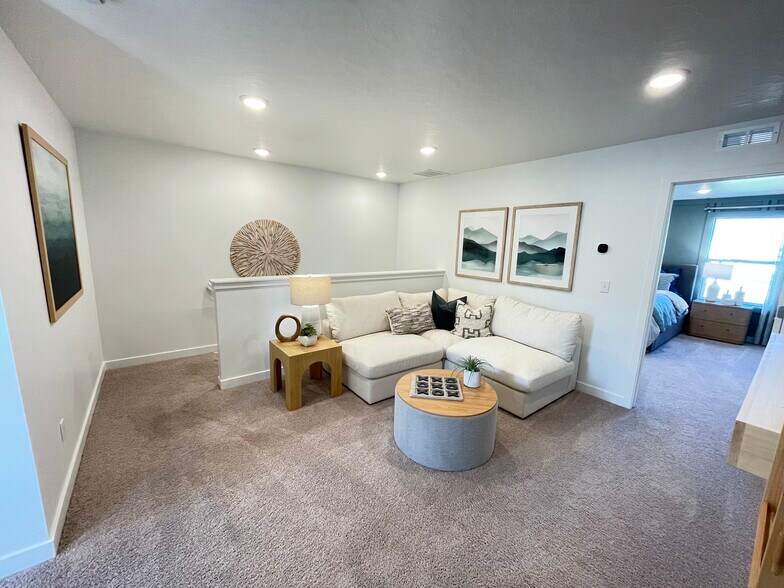 Building Photo - 1566 N Summer Spgs Cv