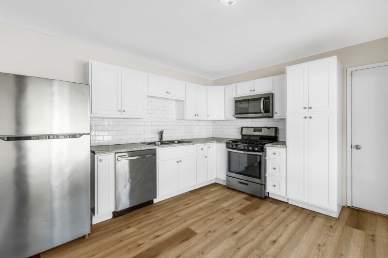 Building Photo - 2 Storkway Ct