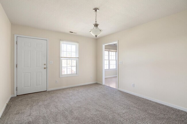 Building Photo - East Asheville Duplex