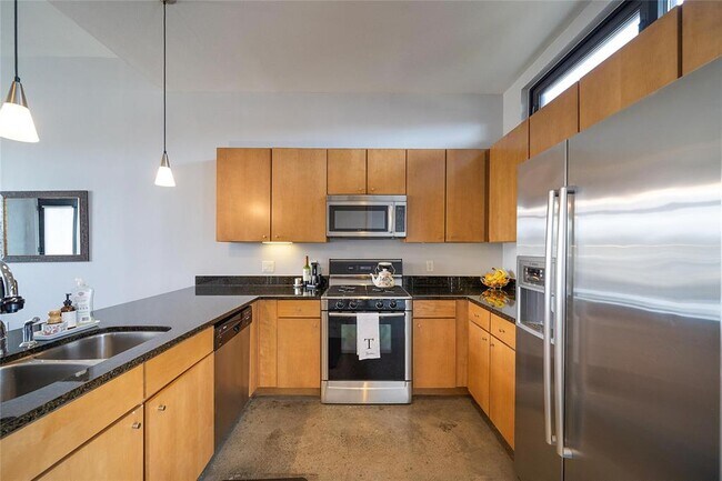 Building Photo - 2525 S Lamar Blvd