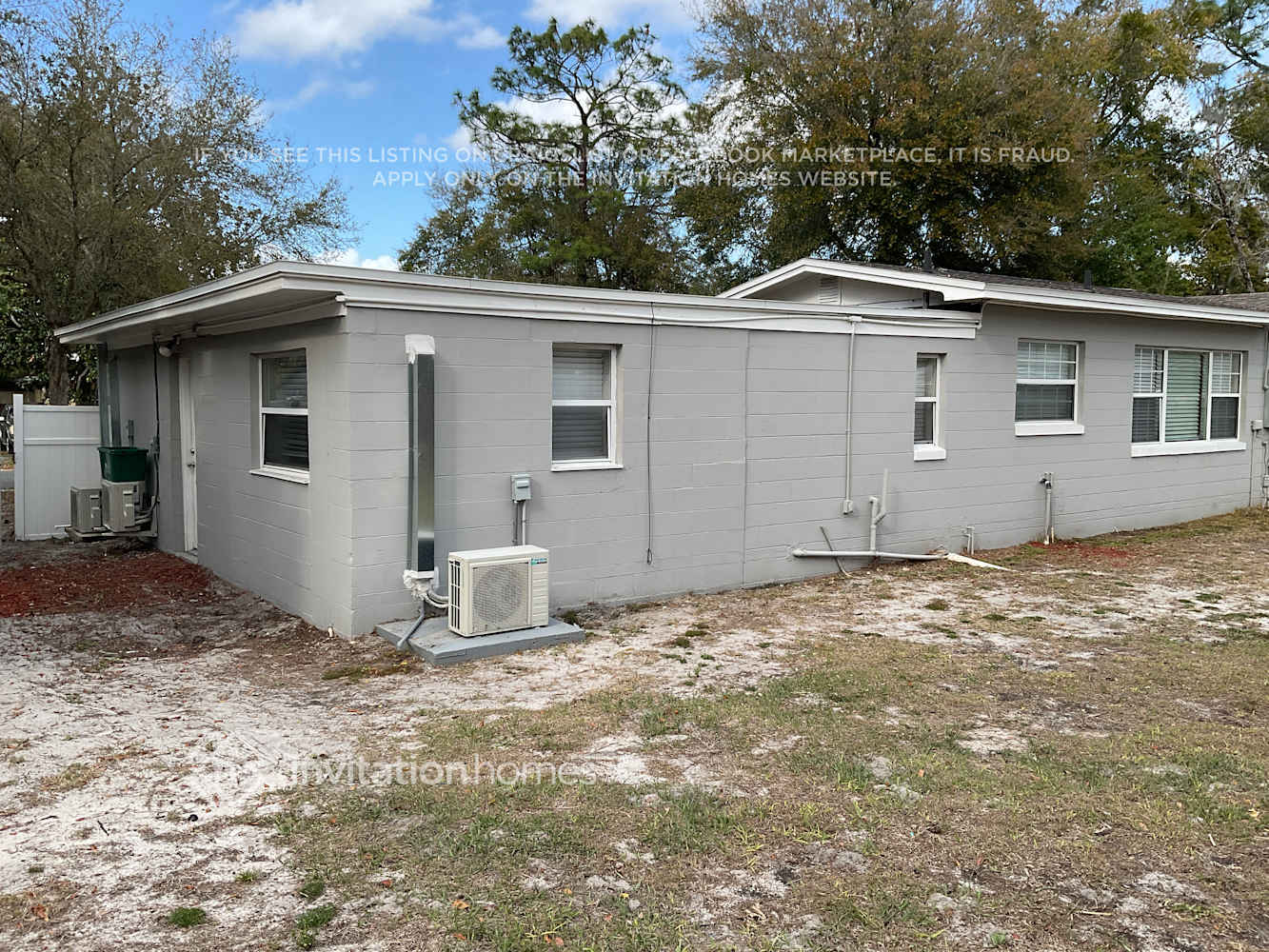 Building Photo - 450 Iris Rd