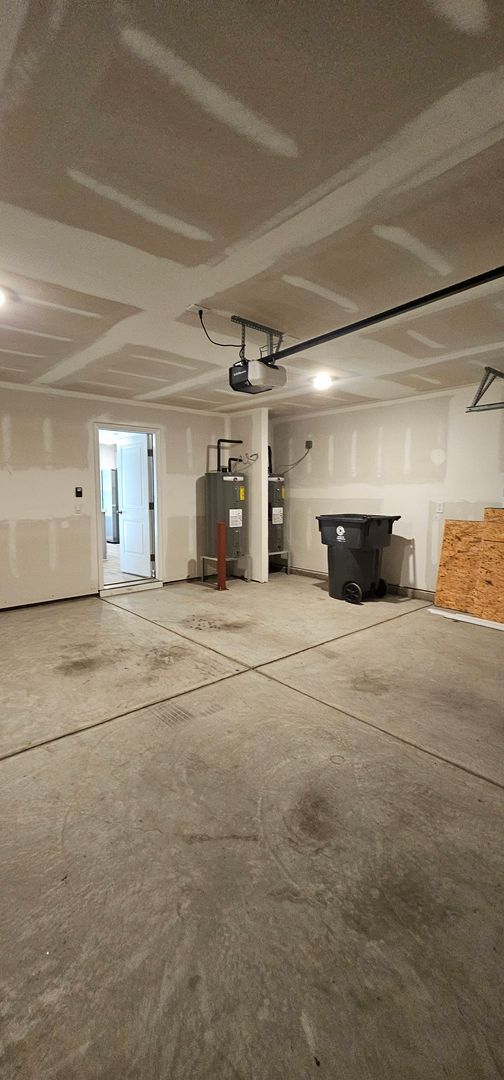 Building Photo - Luxury Meets Privacy in This 4-Bedroom Cul...