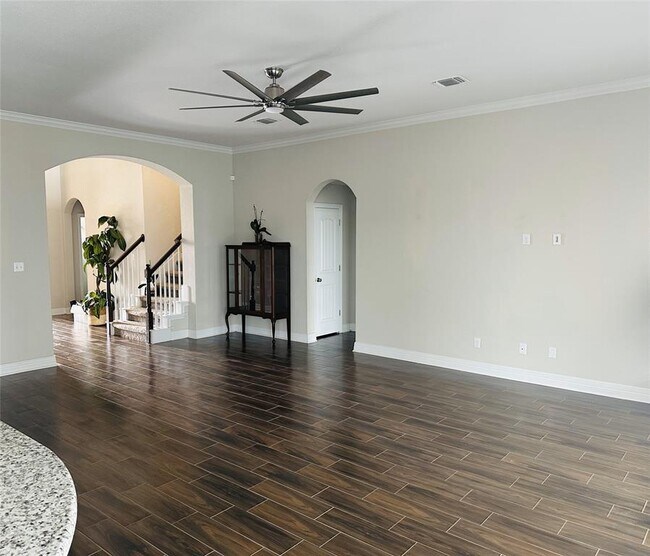 Building Photo - 409 Betony Lp