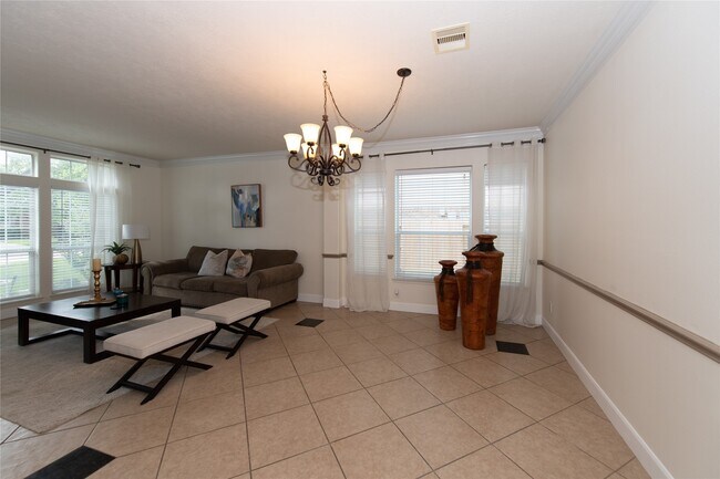 Building Photo - 1914 Lakeside Xing