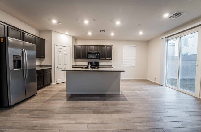Building Photo - BEAUTIFUL BRAND NEW 2 STORY HOME FOR RENT!