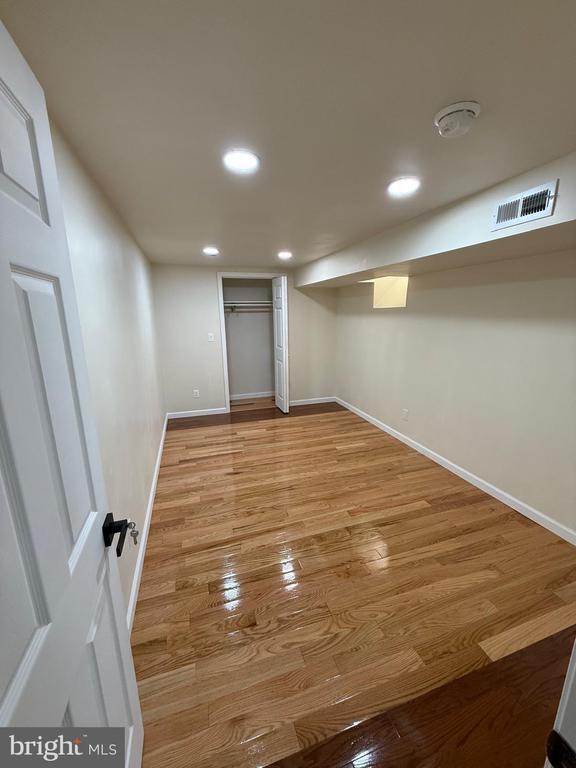 Building Photo - 5502 Master St