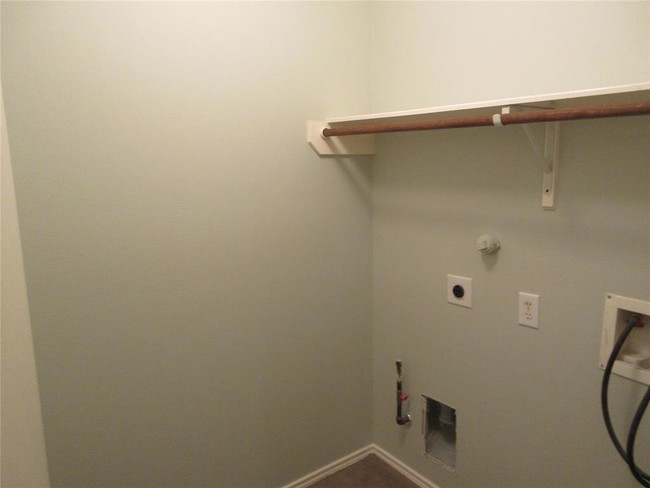 Building Photo - 11035 KNOBBLEY Oak Ct