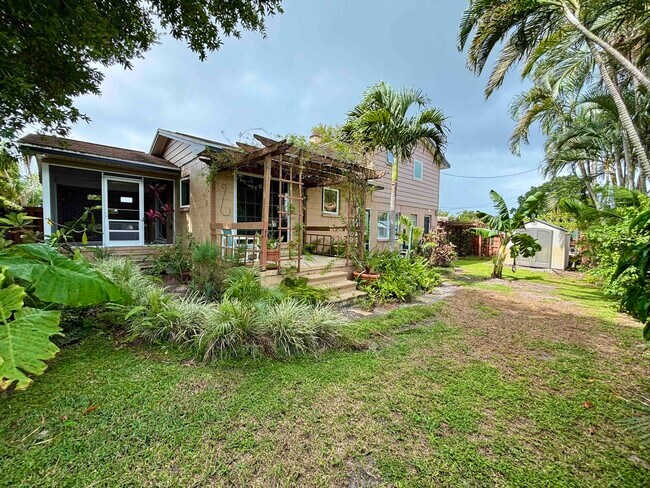 Building Photo - 320 Kenzel Ct