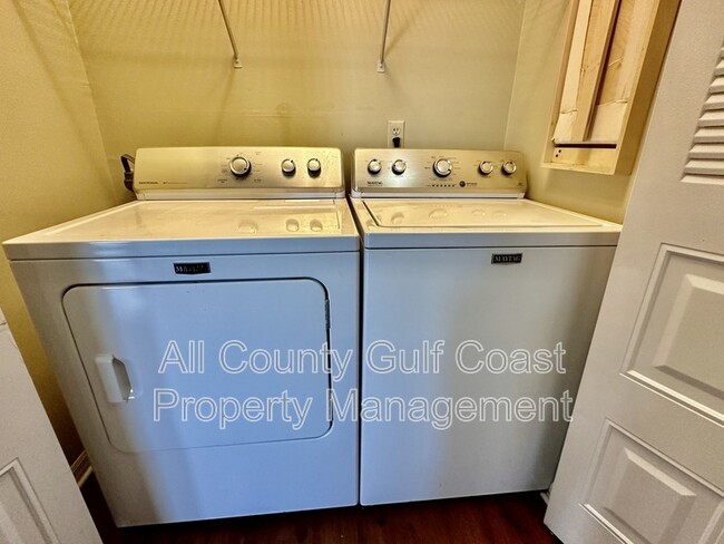 Building Photo - 4057 Crockers Lake Blvd