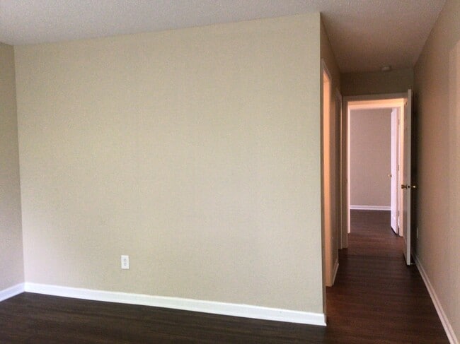 Building Photo - 6036 Draycott Dr