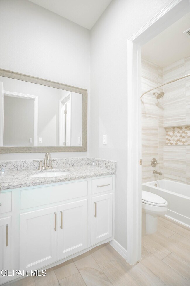 Building Photo - 13815 Paseo De Plata Dr