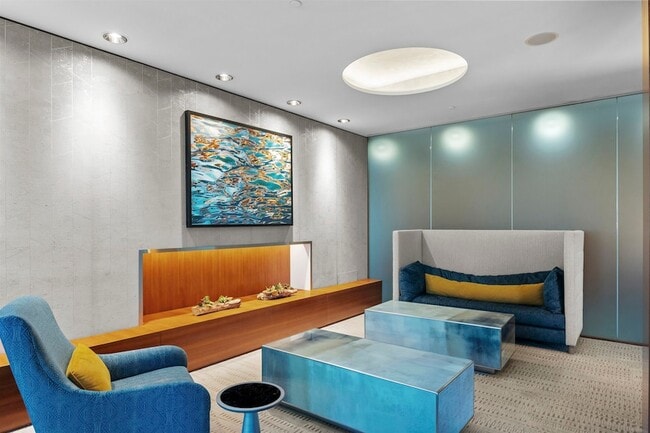 Building Photo - 77 Hudson St