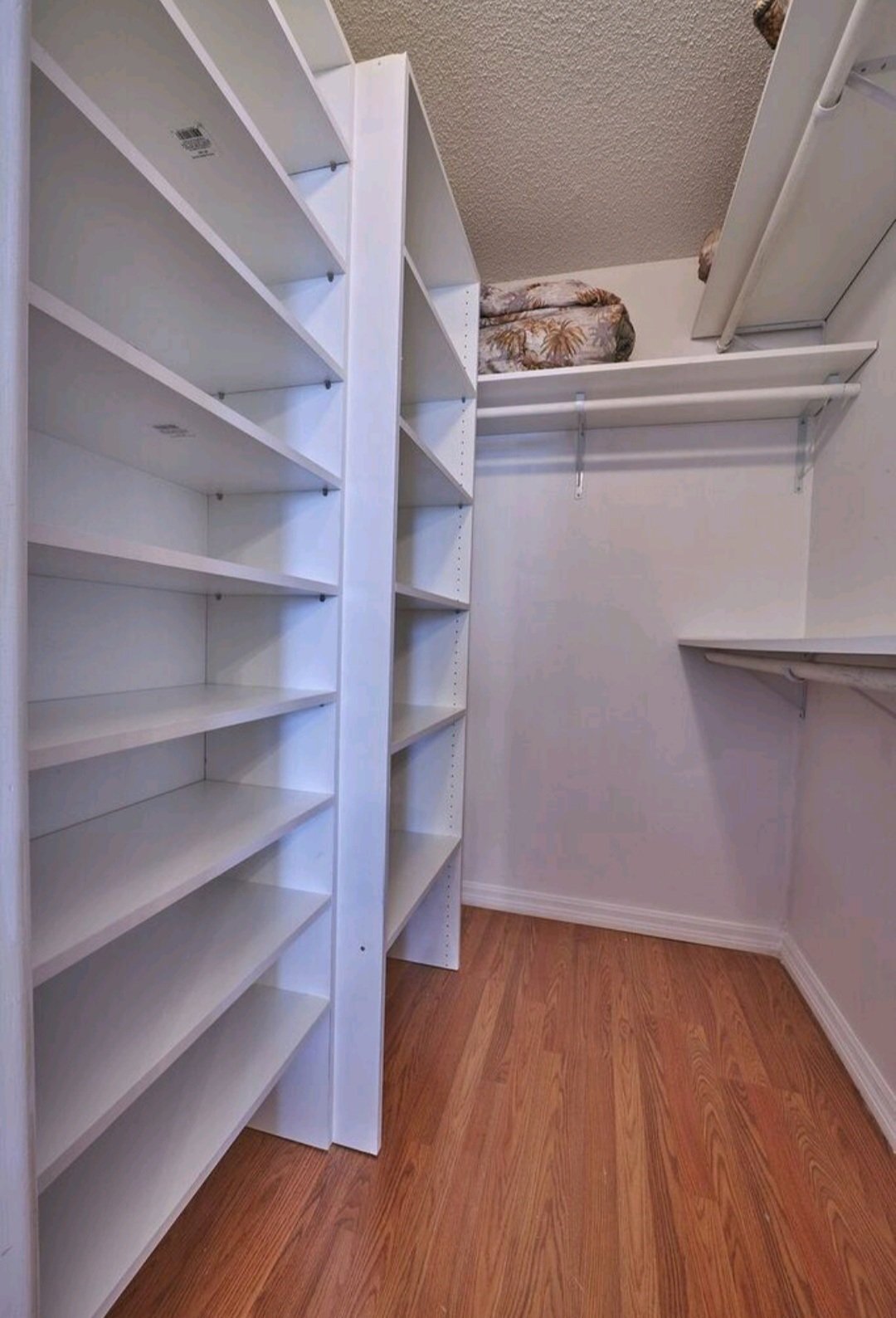 Building Photo - 4550 Cove Cir