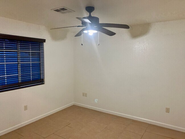Building Photo - San Luis AZ Home with Large Fenced Lot - 4 Bedroom 2 Bath