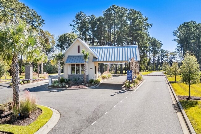 Building Photo - 2600 Elowen Ln