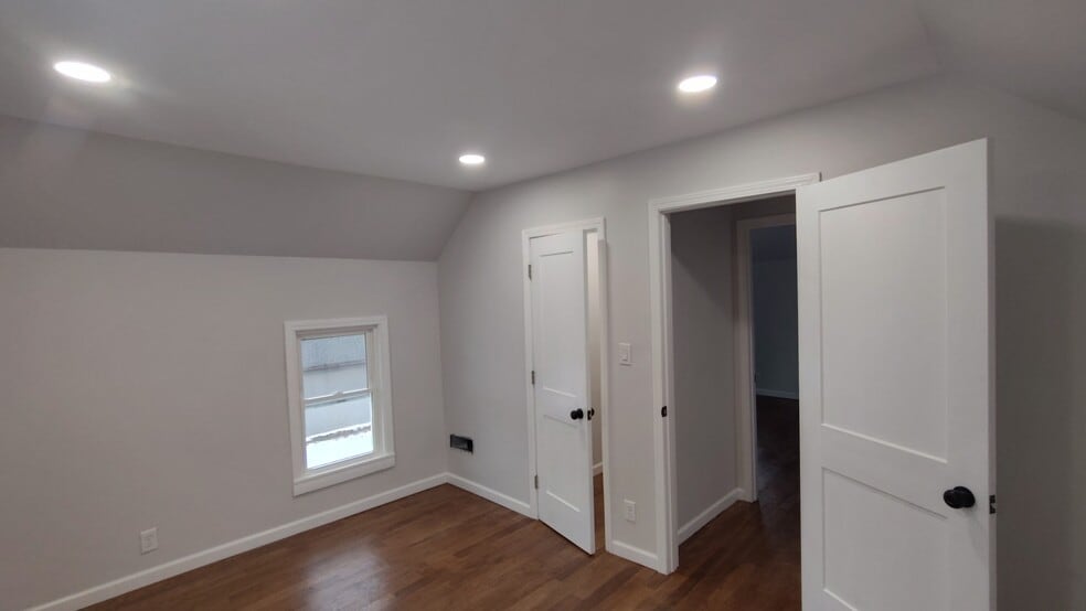 Bedroom - 223 Ash St