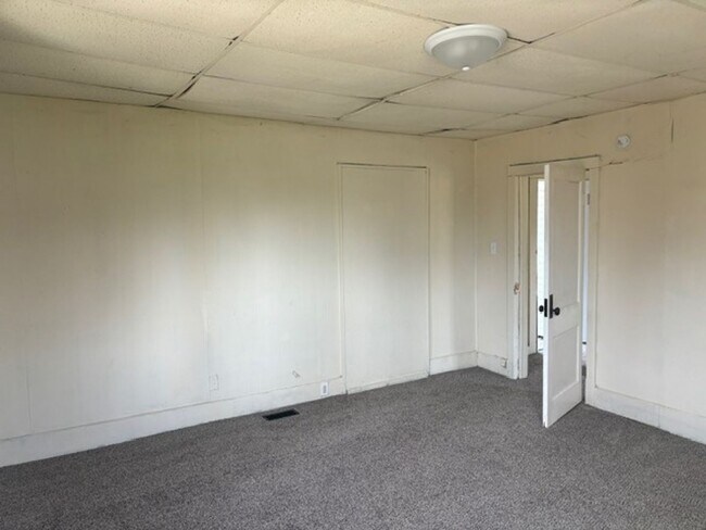 Building Photo - 1425 Ulhorn Street, Evansville, Indiana 47710